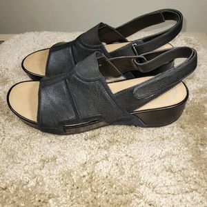 Black Slingback Rockport Sandals for woman Size8